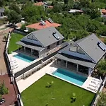 Villa Yazz