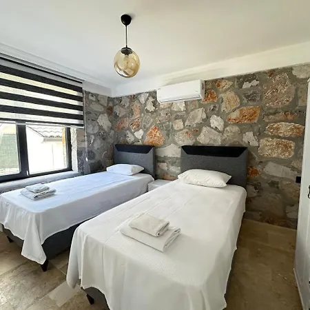 Villa Yazz Candir